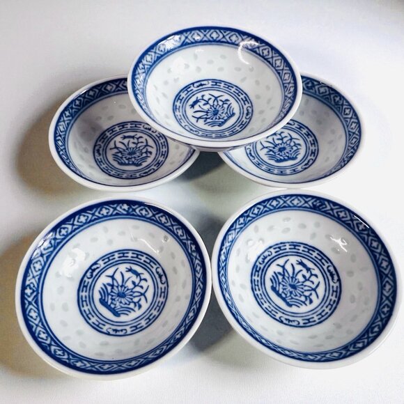 Vintage Blue & White Porcelain Dipping Bowls – Set of 4, Floral Pattern, 2.75” - Picture 1 of 7
